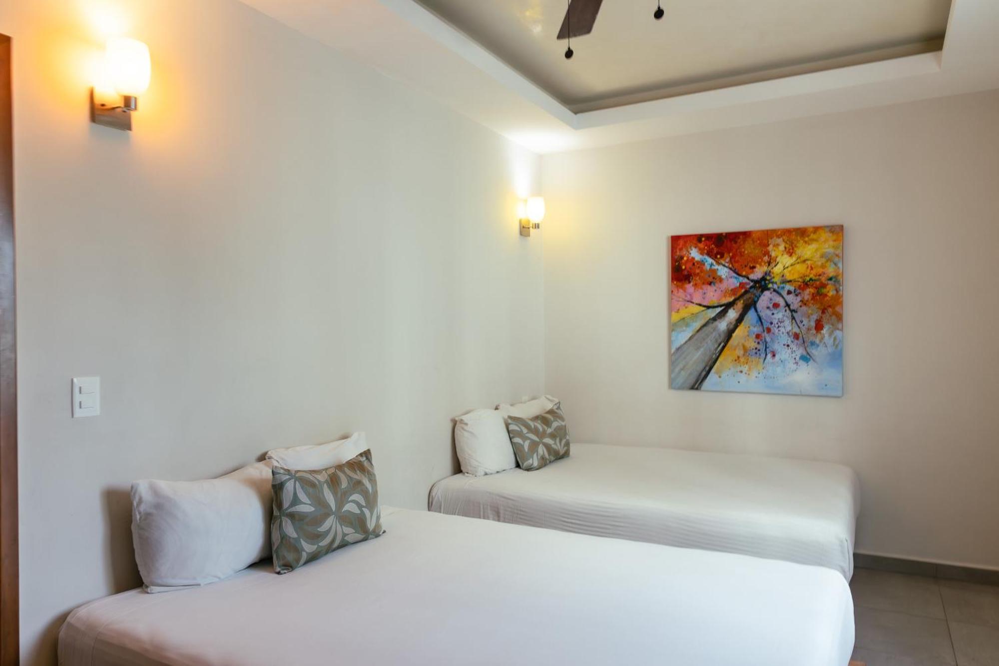 Aquastar Hotel & Apartments Mahahual Bagian luar foto