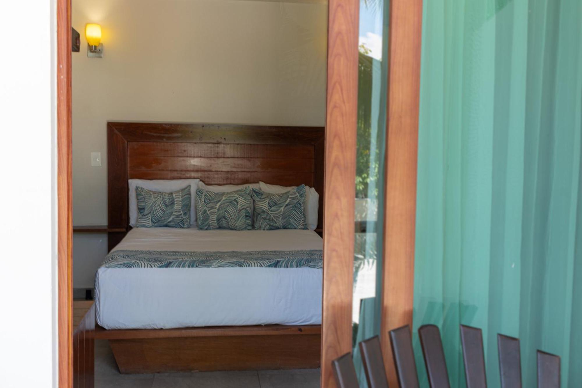 Aquastar Hotel & Apartments Mahahual Bagian luar foto