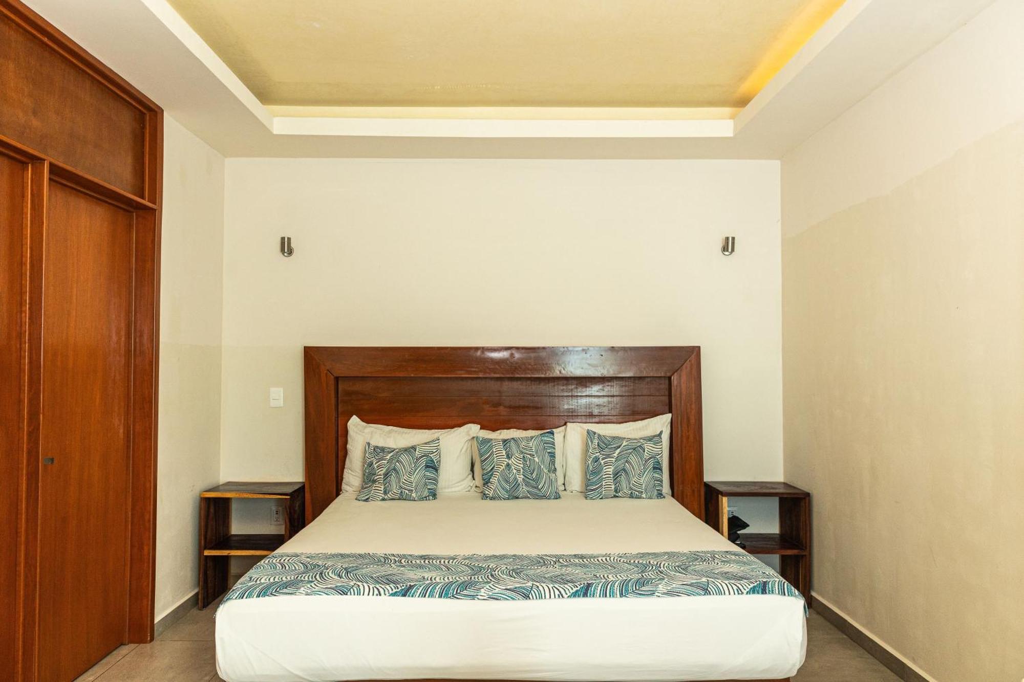 Aquastar Hotel & Apartments Mahahual Bagian luar foto